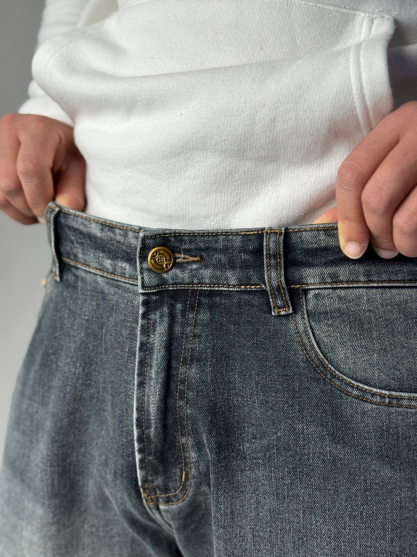 LOUIS VUITTON JEANS